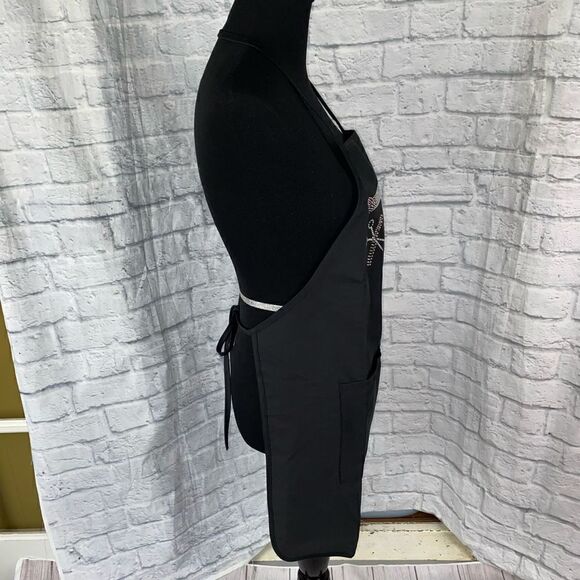 Big accessories cosmetologist apron w/front pockets black w/silver studs - Picture 7 of 9
